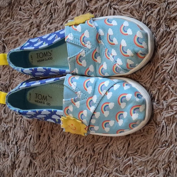 Kids TOMS Rainbow Slip-On Shoes with Sun Accent Size T 11 - Picture 2 of 6